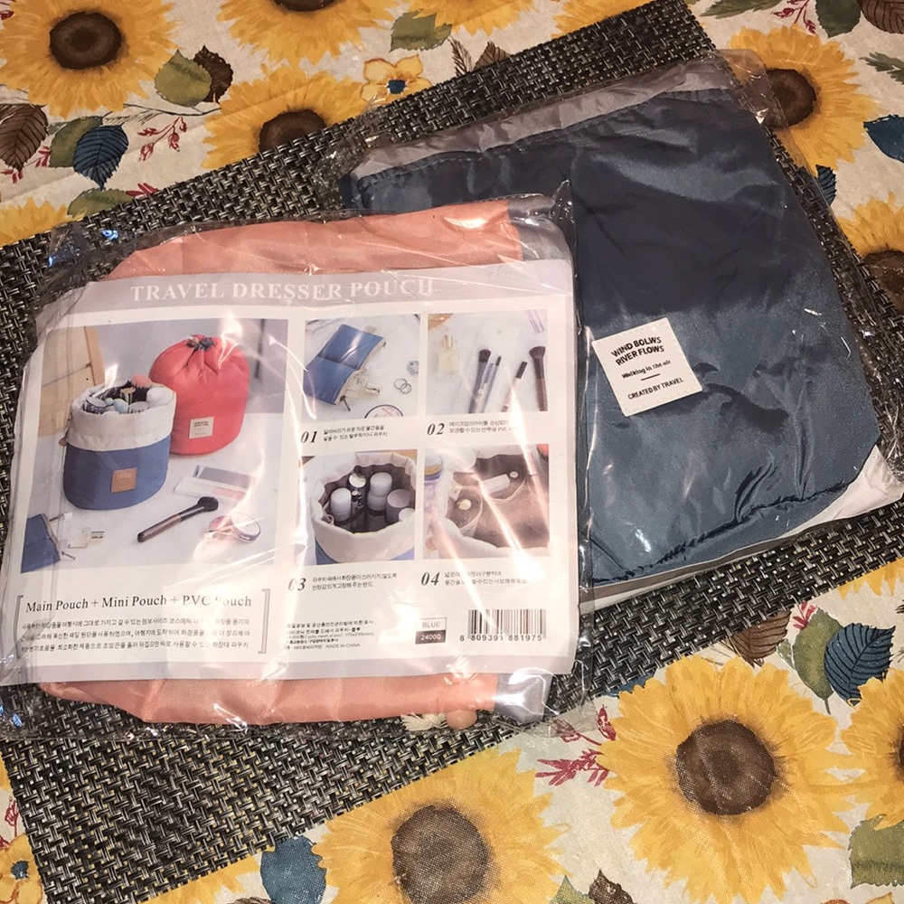 SALE!  🆕 Travel dresser pouch - Picture 2 of 3